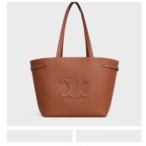 MEDIUM CABAS ANAÏS CUIR TRIOMPHE IN GRAINED CALFSKIN
Like new